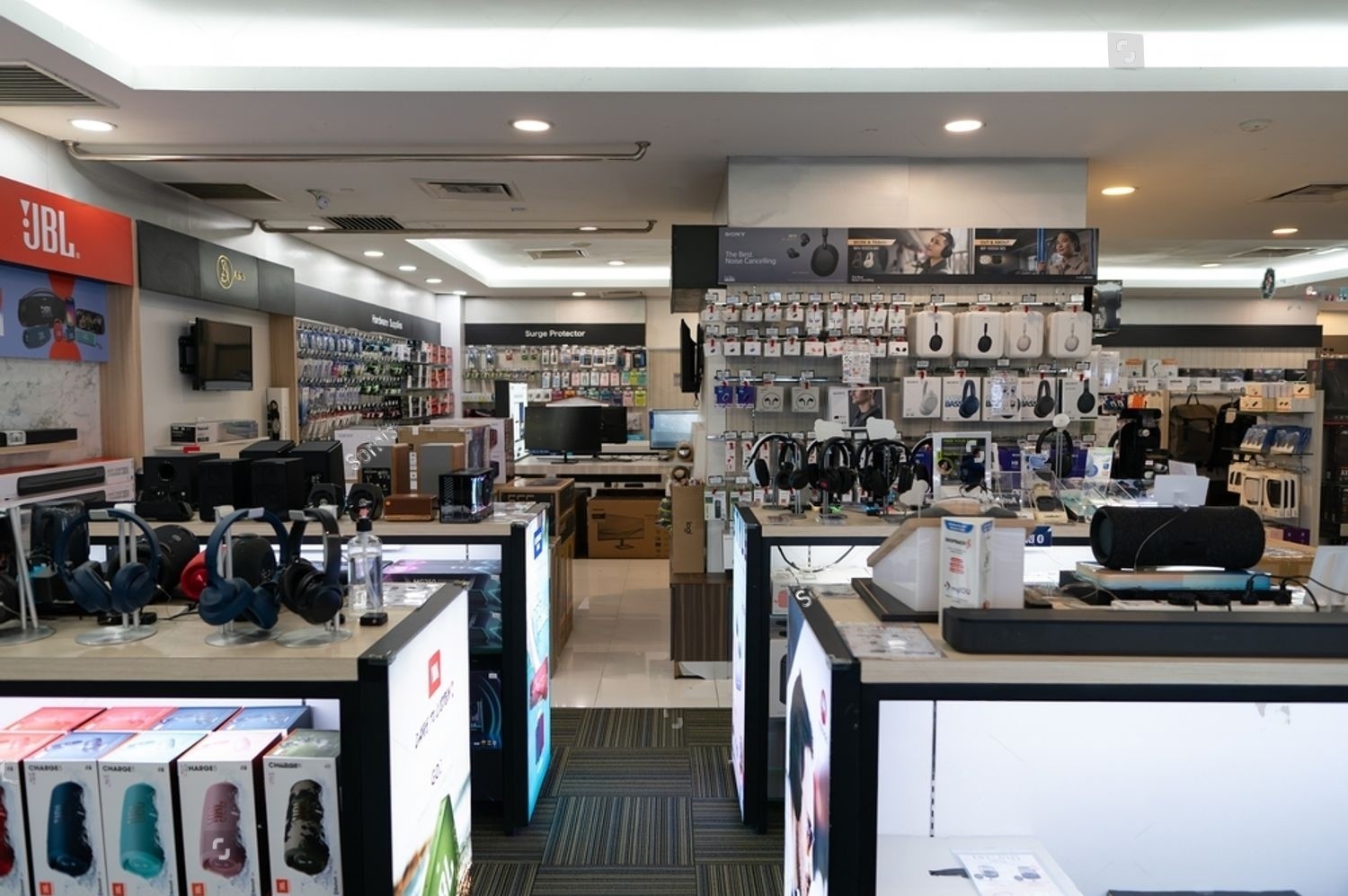 Comercialización de Componentes y Accesorios Electrónicos